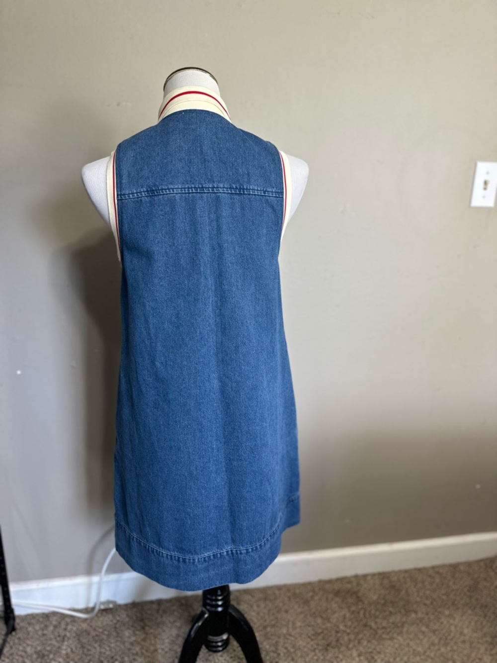 Entro women’s S sleeveless denim dress with side pockets front zip cream trim - Picture 5 of 13